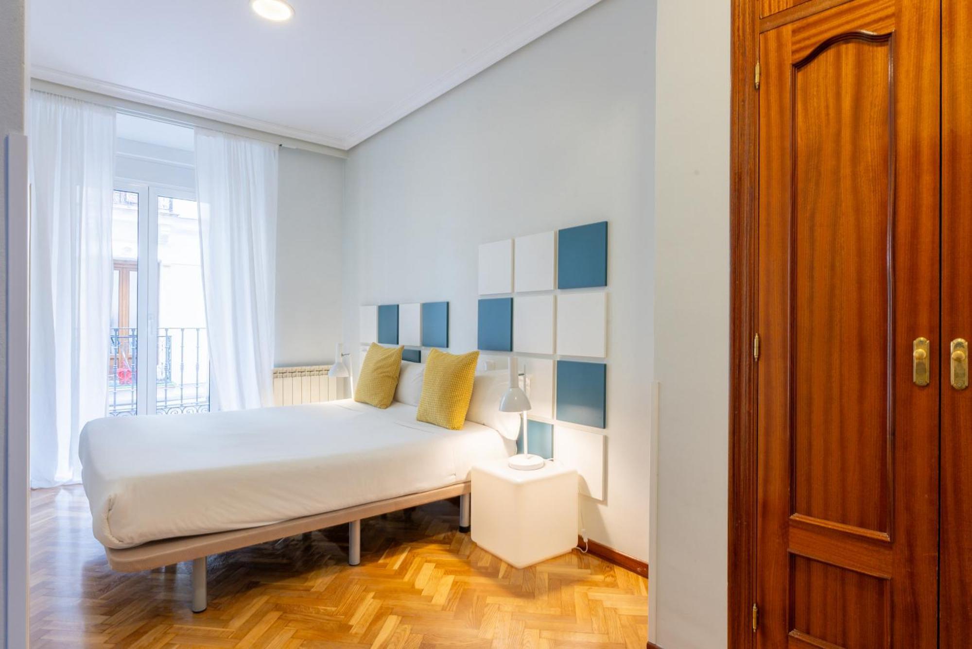 Smartr Madrid Chueca Aparthotel Exterior foto